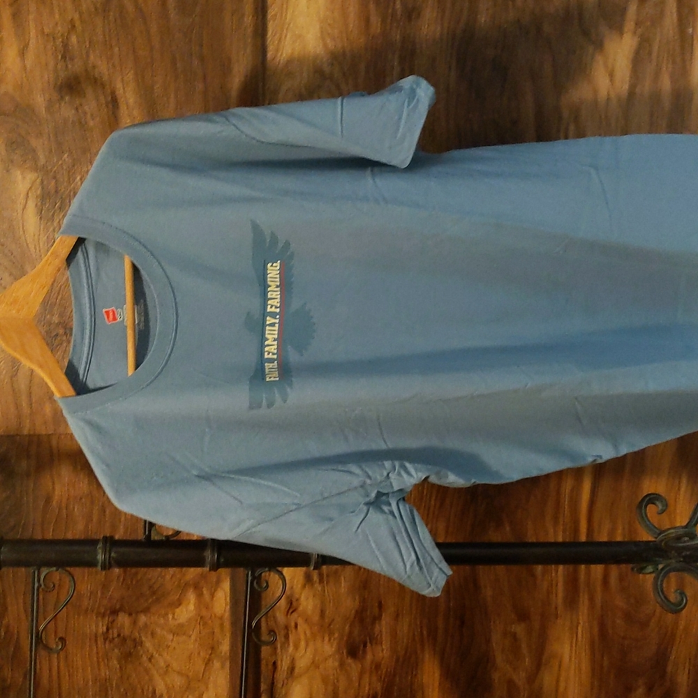 Tee shirt